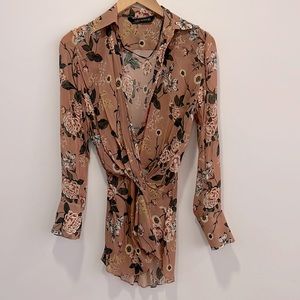 Zara floral print blouse. Chiffon size m